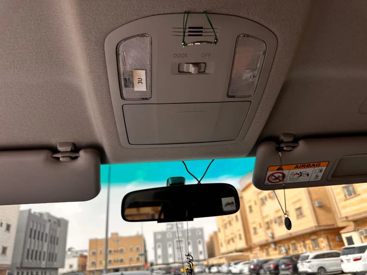 Car image 22