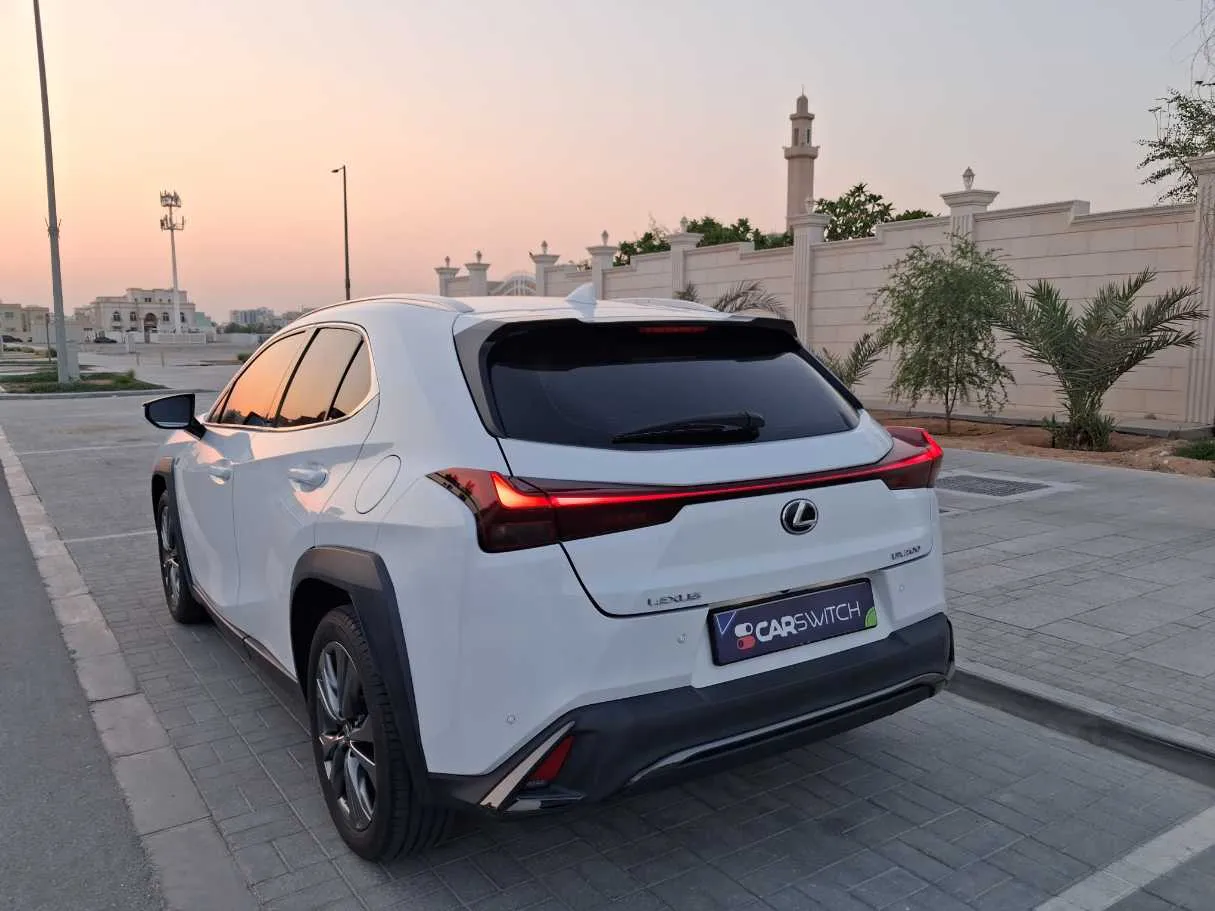 Car image 7