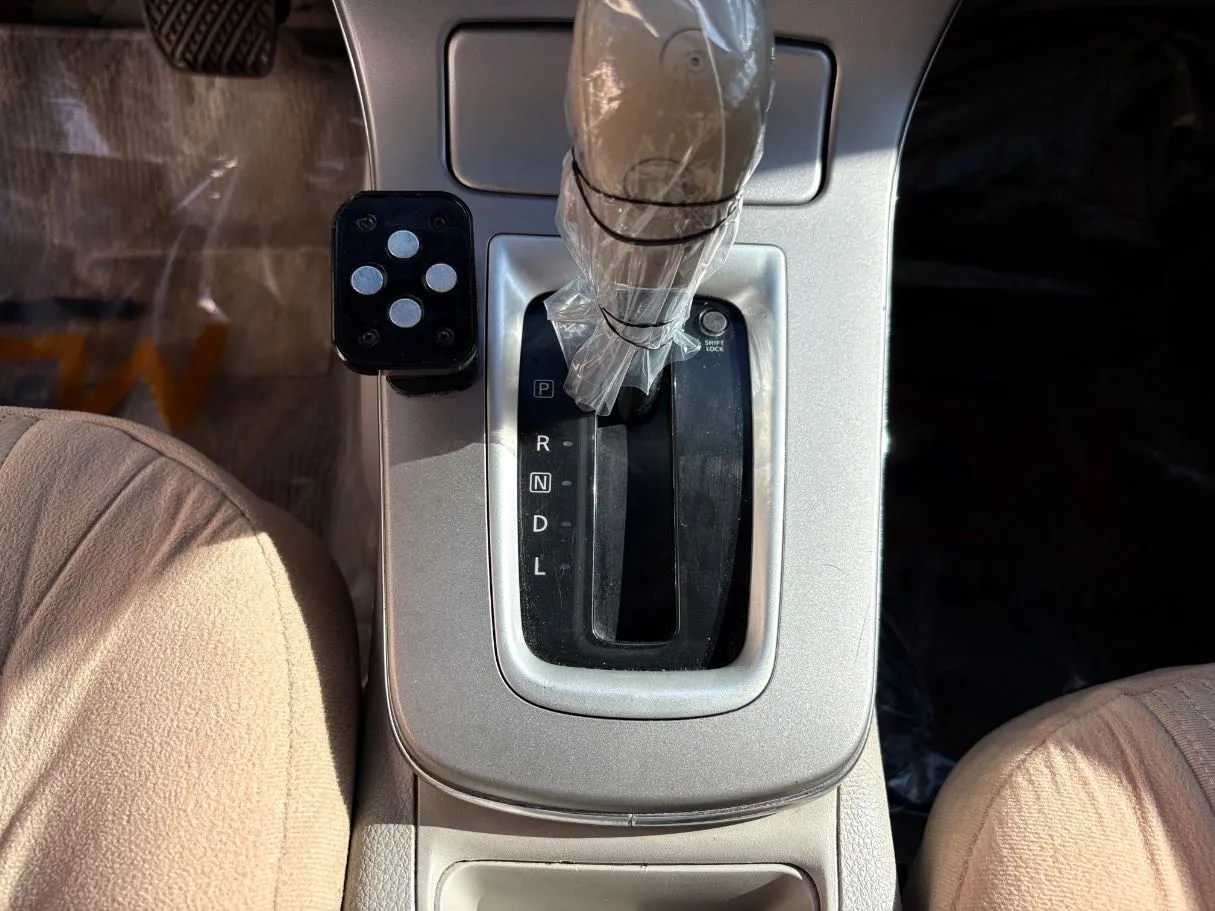 Car image 19