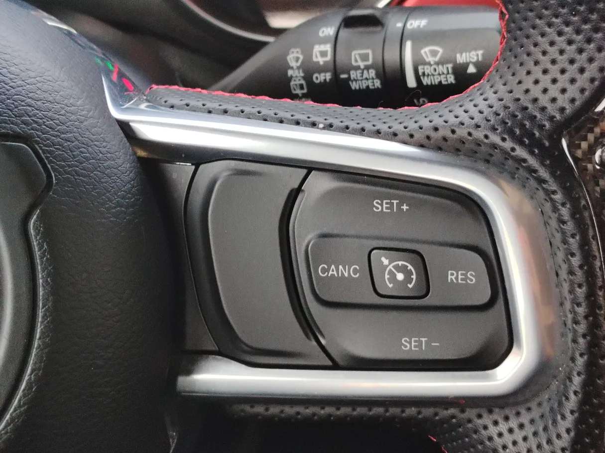Car image 34