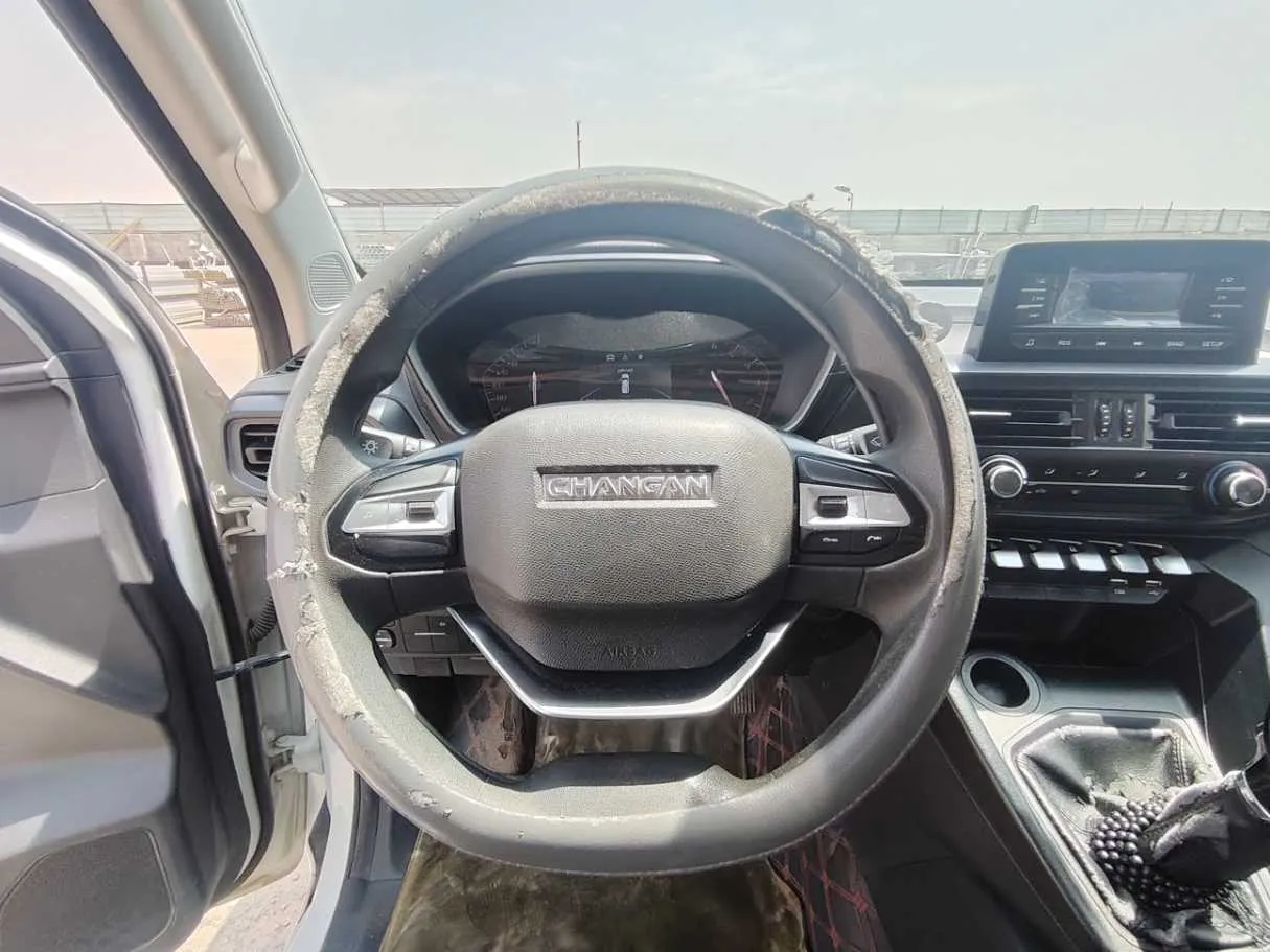 Car image 21