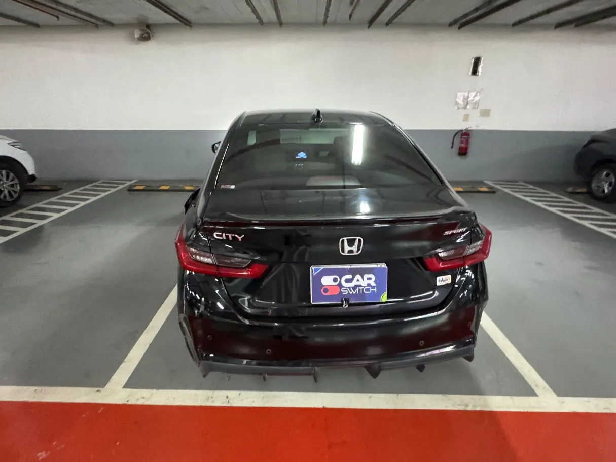 Car image 6