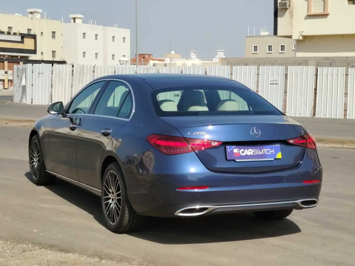 Car image 7
