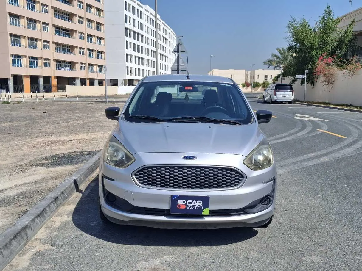Car image 2