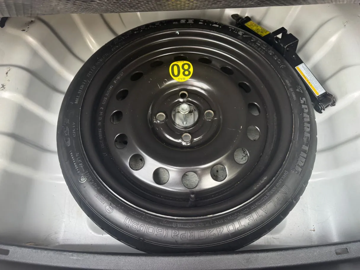 Car image 21