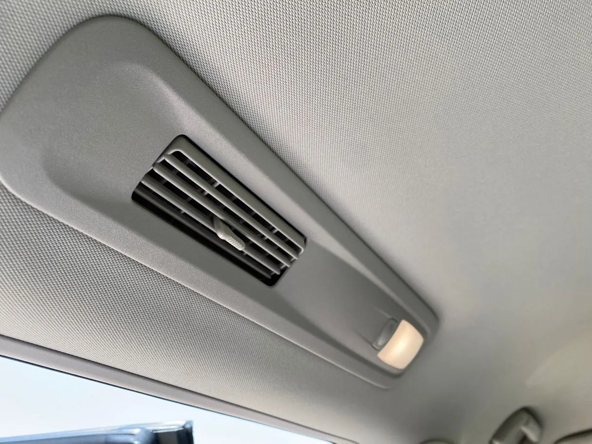 Car image 31
