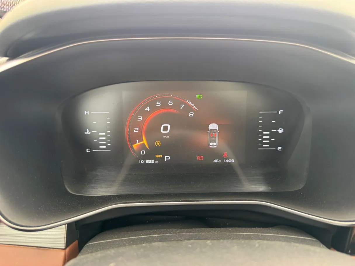 Car image 18