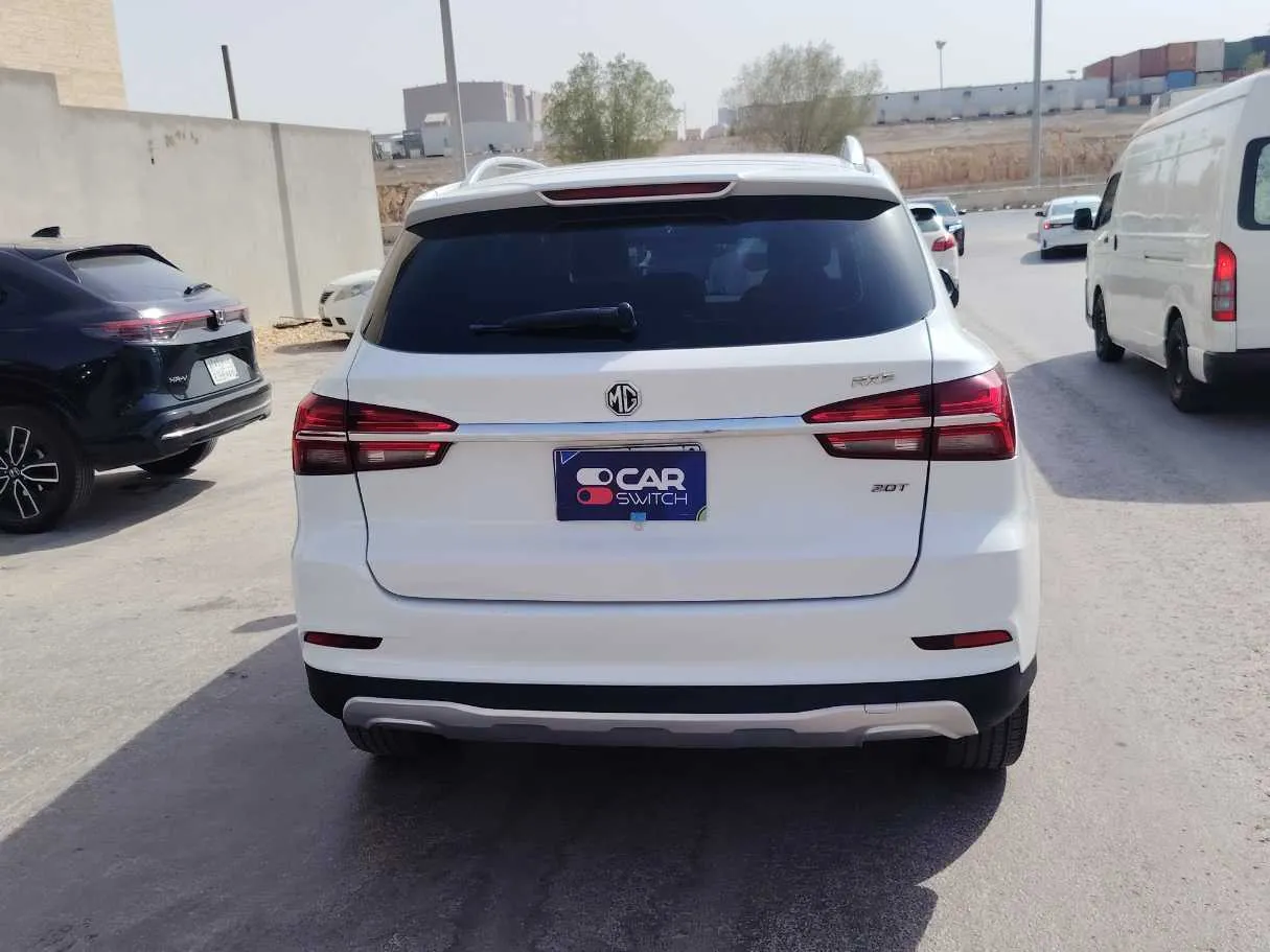 Car image 6