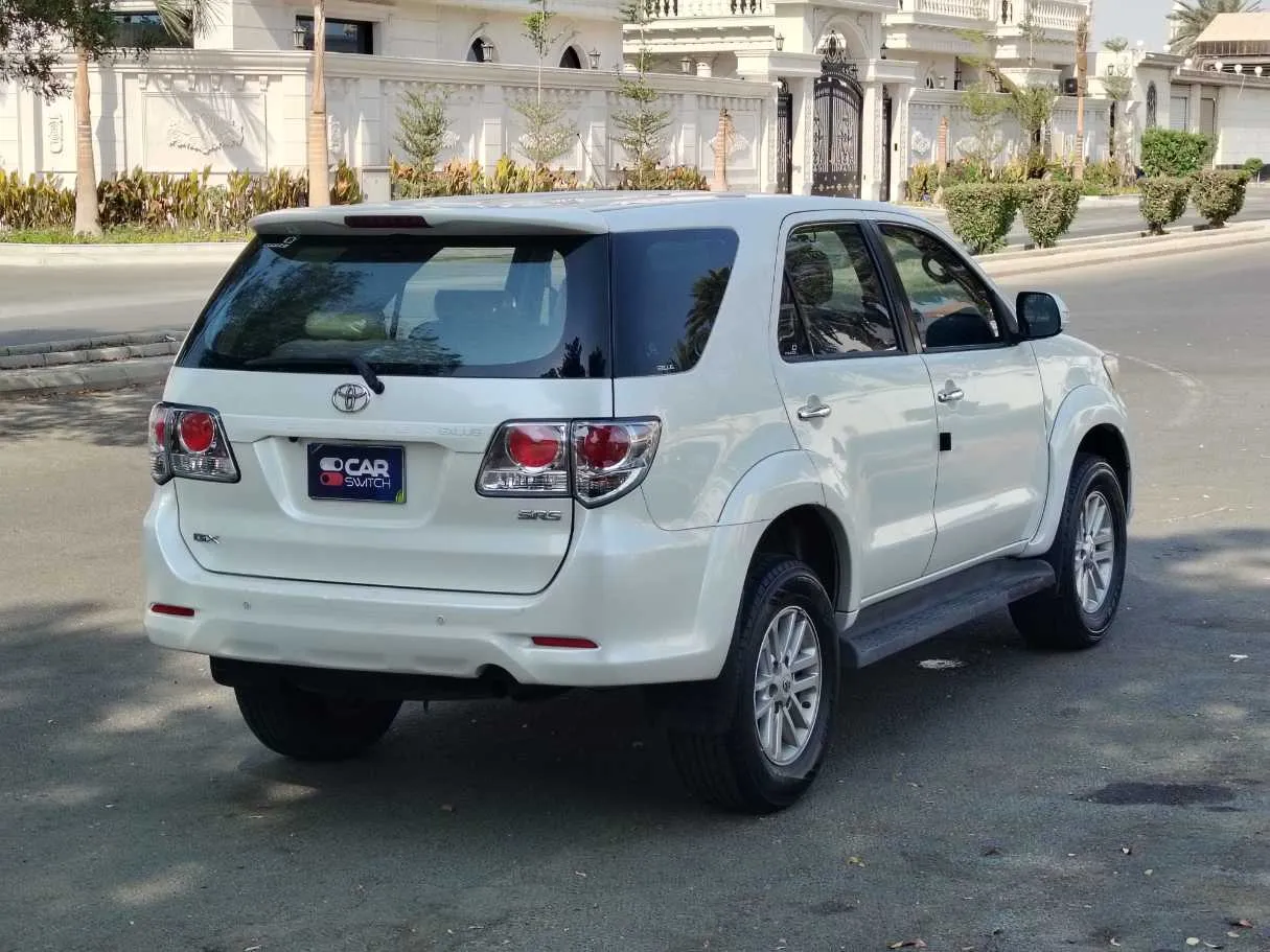 Car image 5