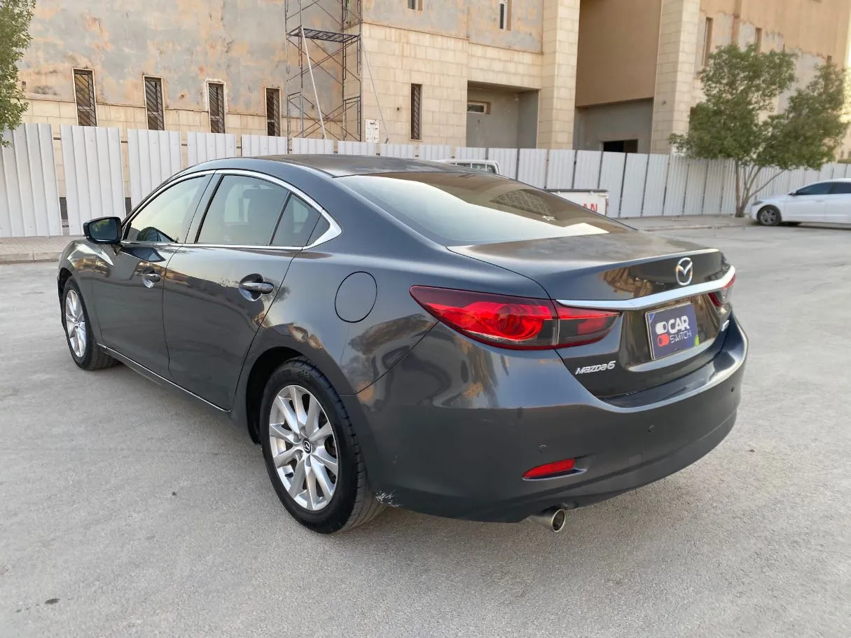 Car image 7