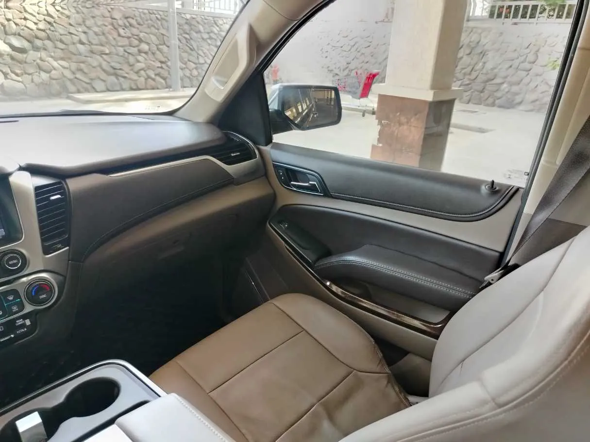Car image 36