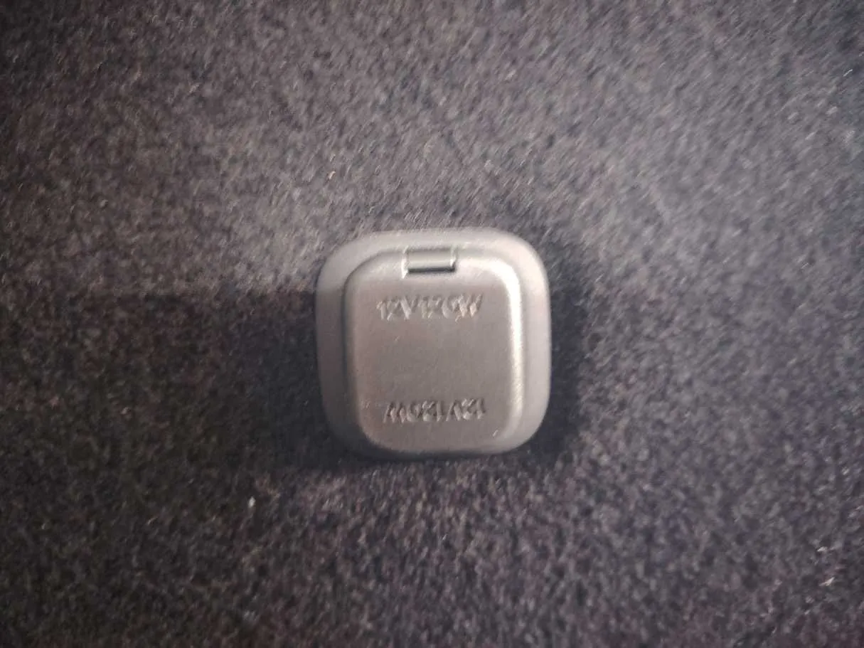 Car image 34