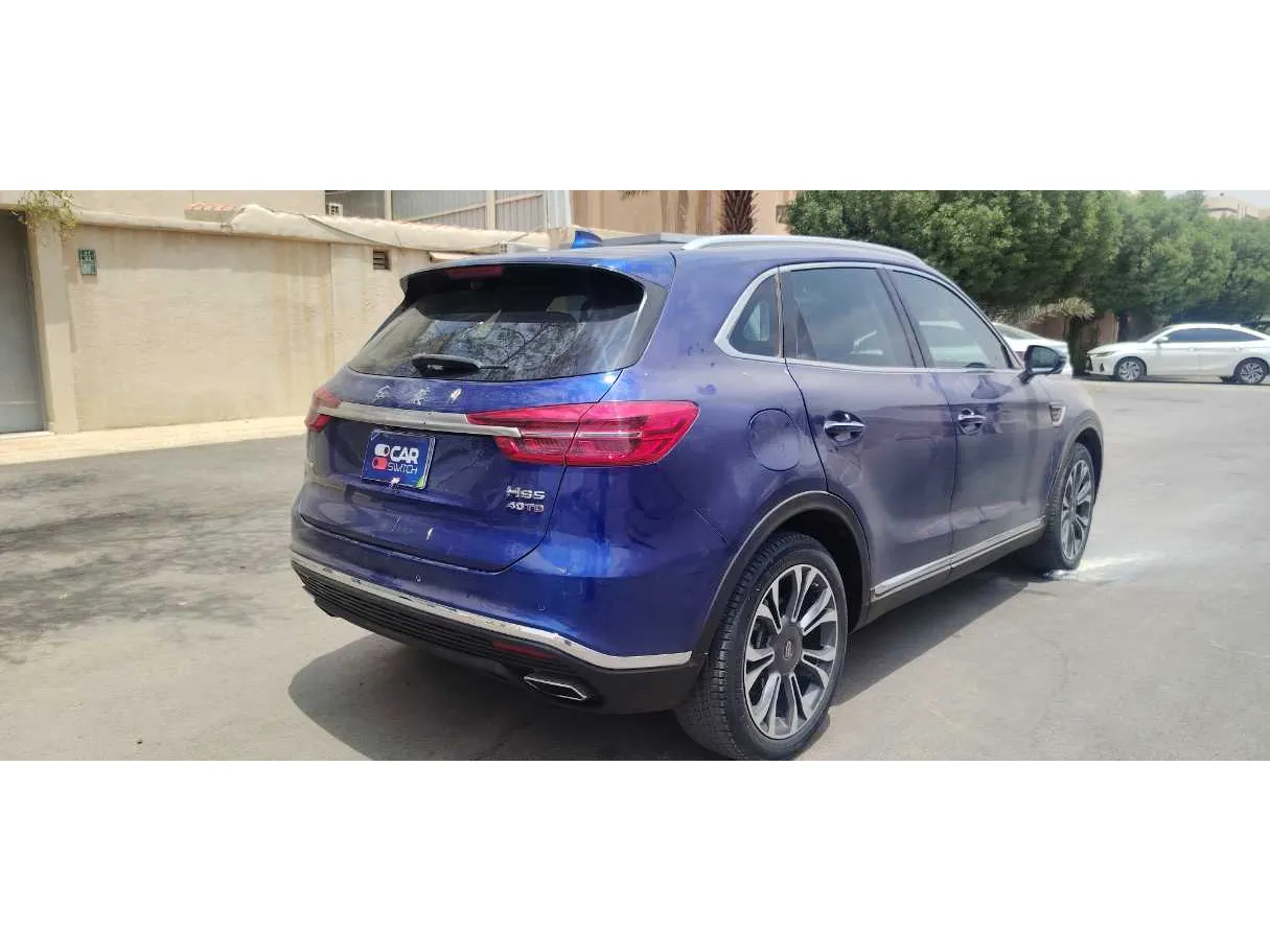 Car image 5