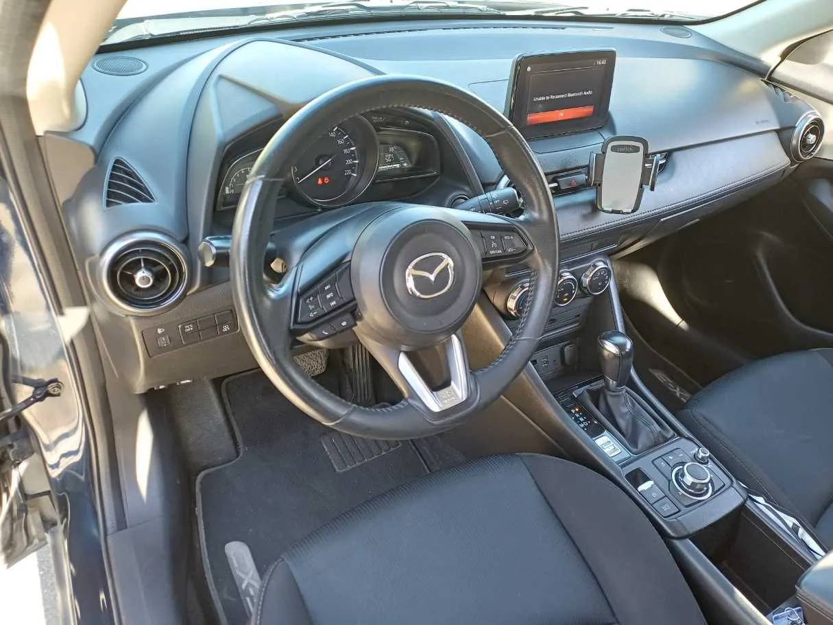 Car image 11