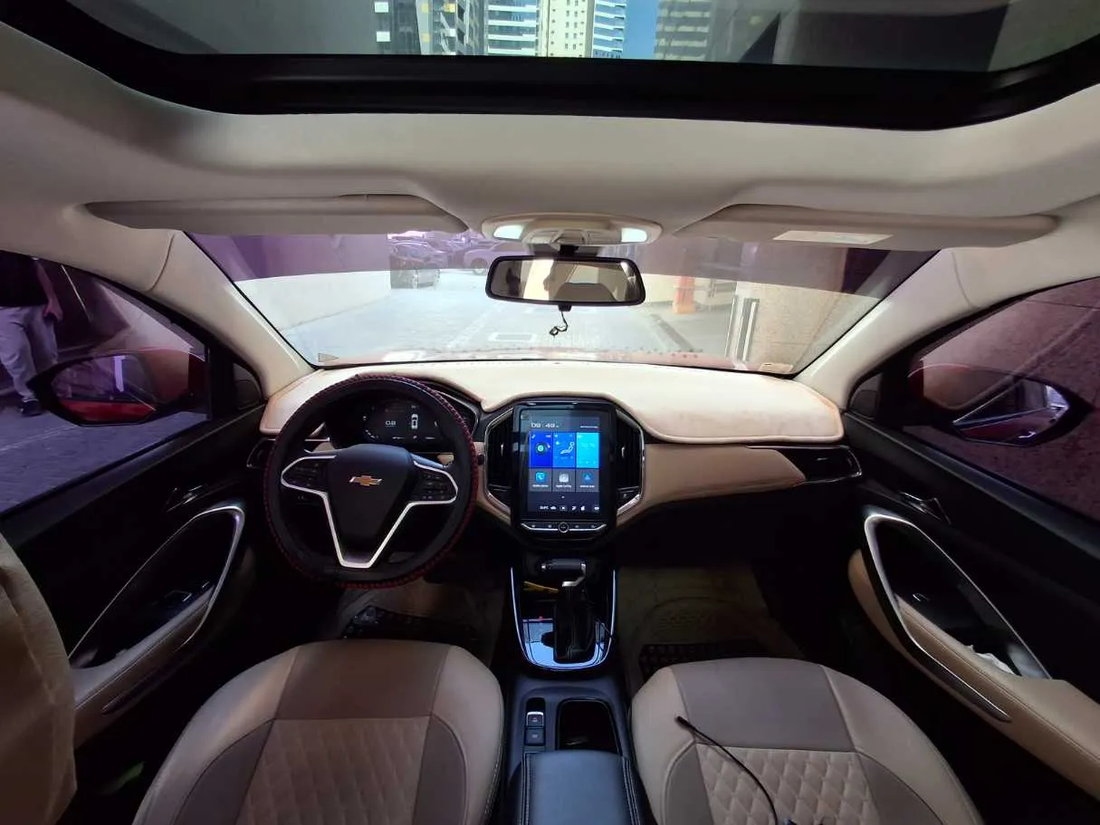 Car image 17