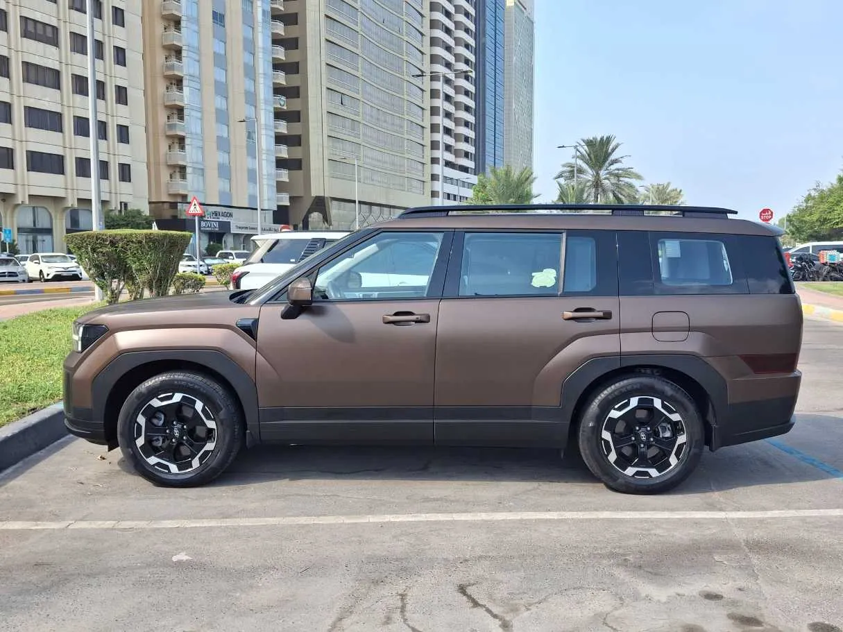 Car image 8