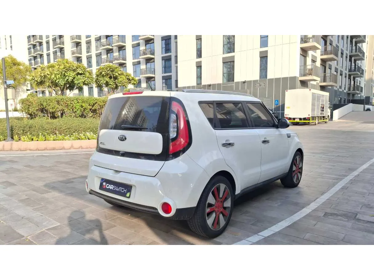 Car image 5