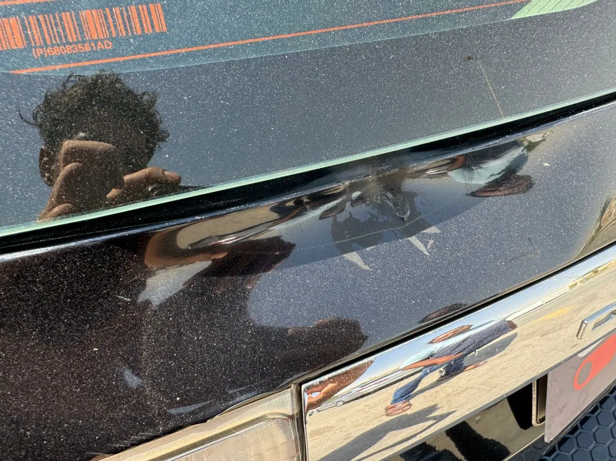 Car image 26