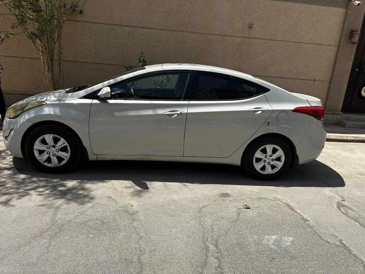 Car image 8