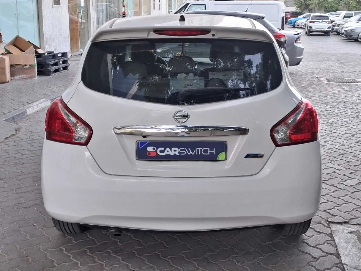 Car image 6