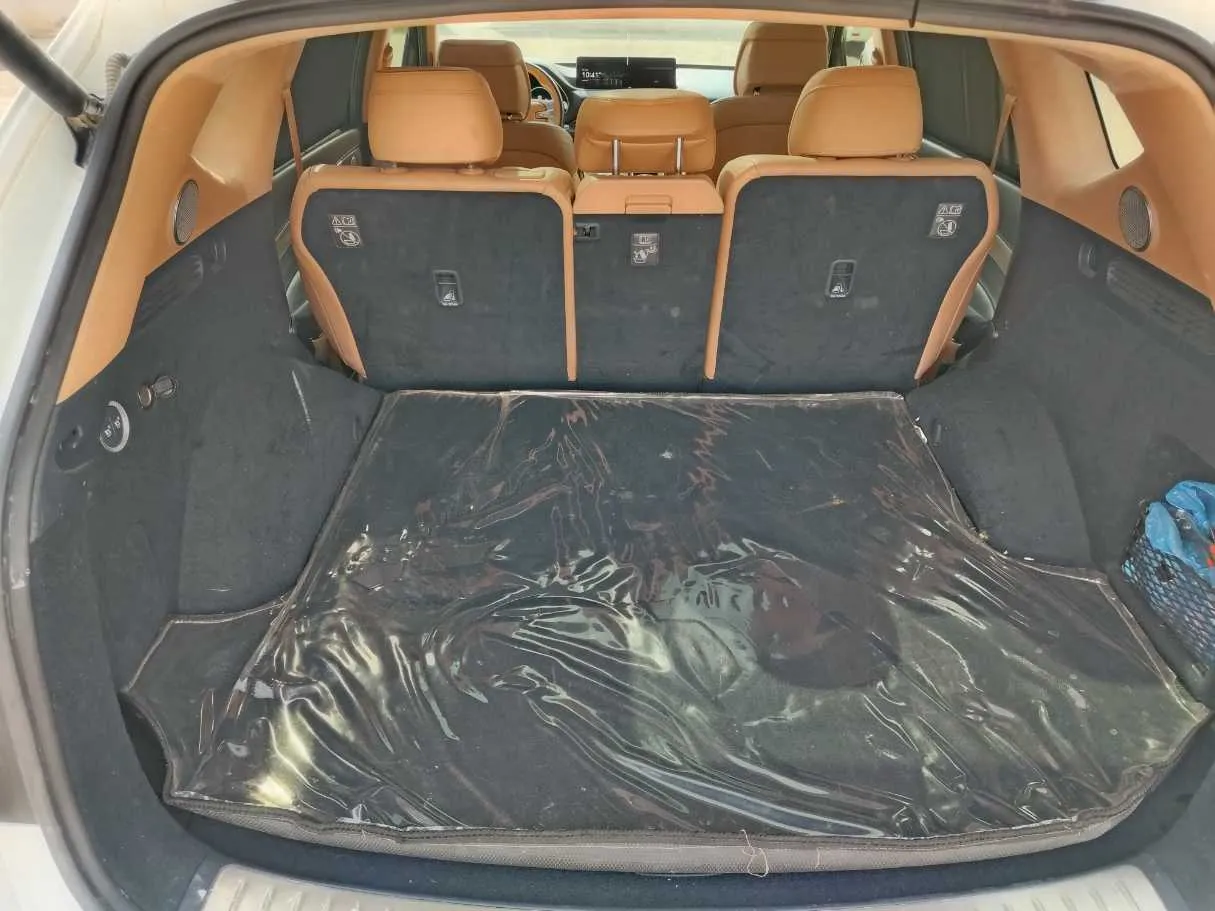 Car image 31