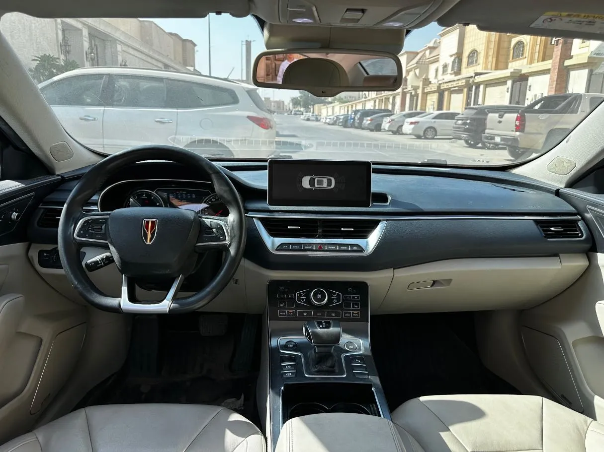 Car image 17
