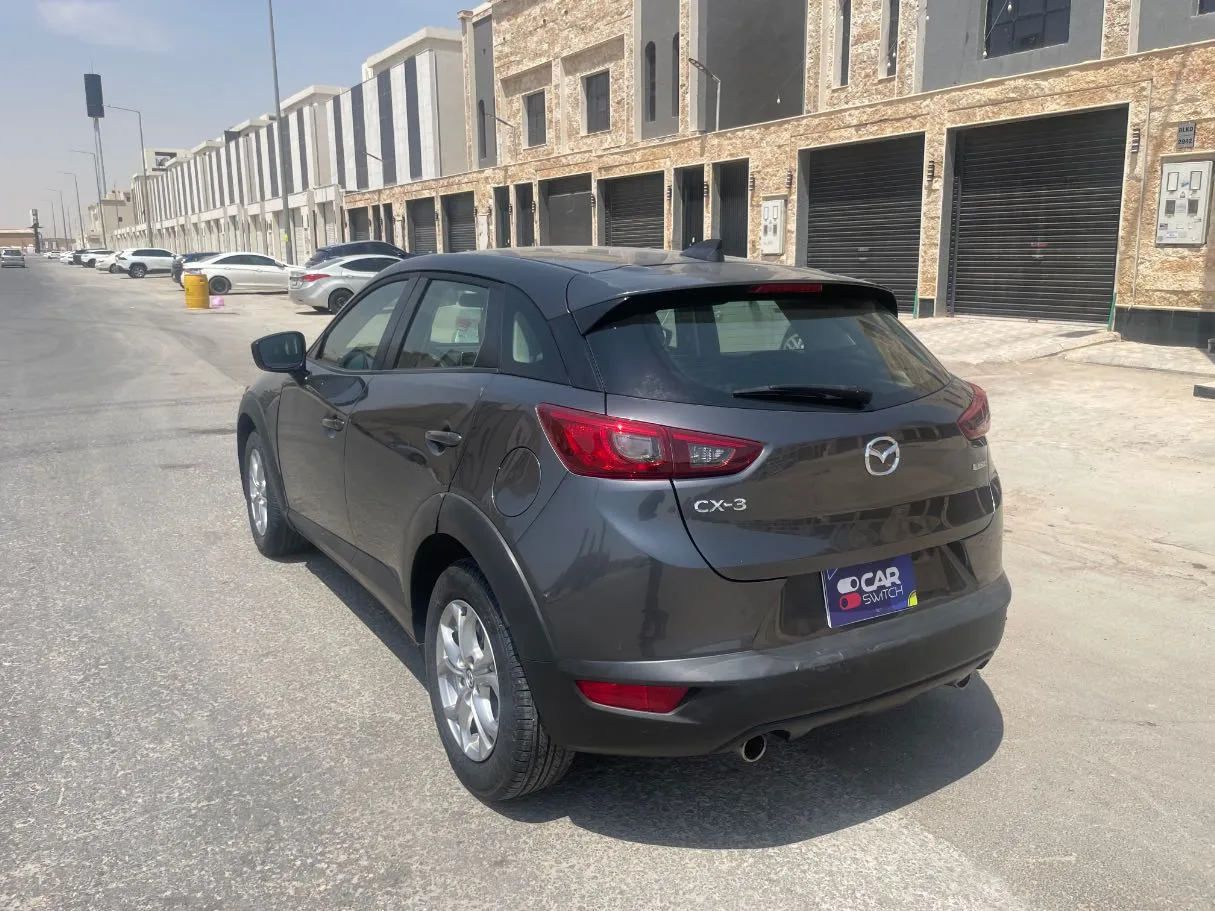 Car image 7
