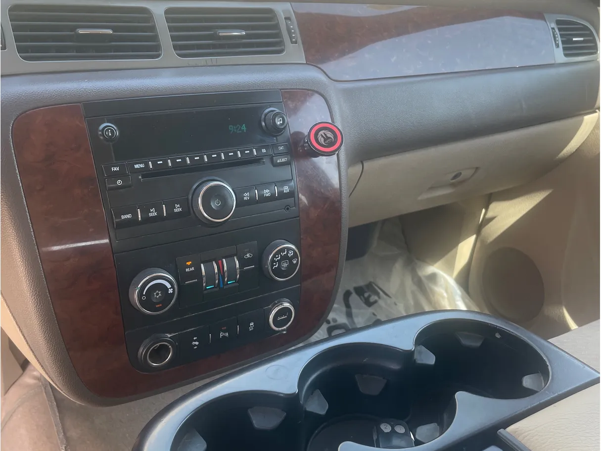 Car image 7