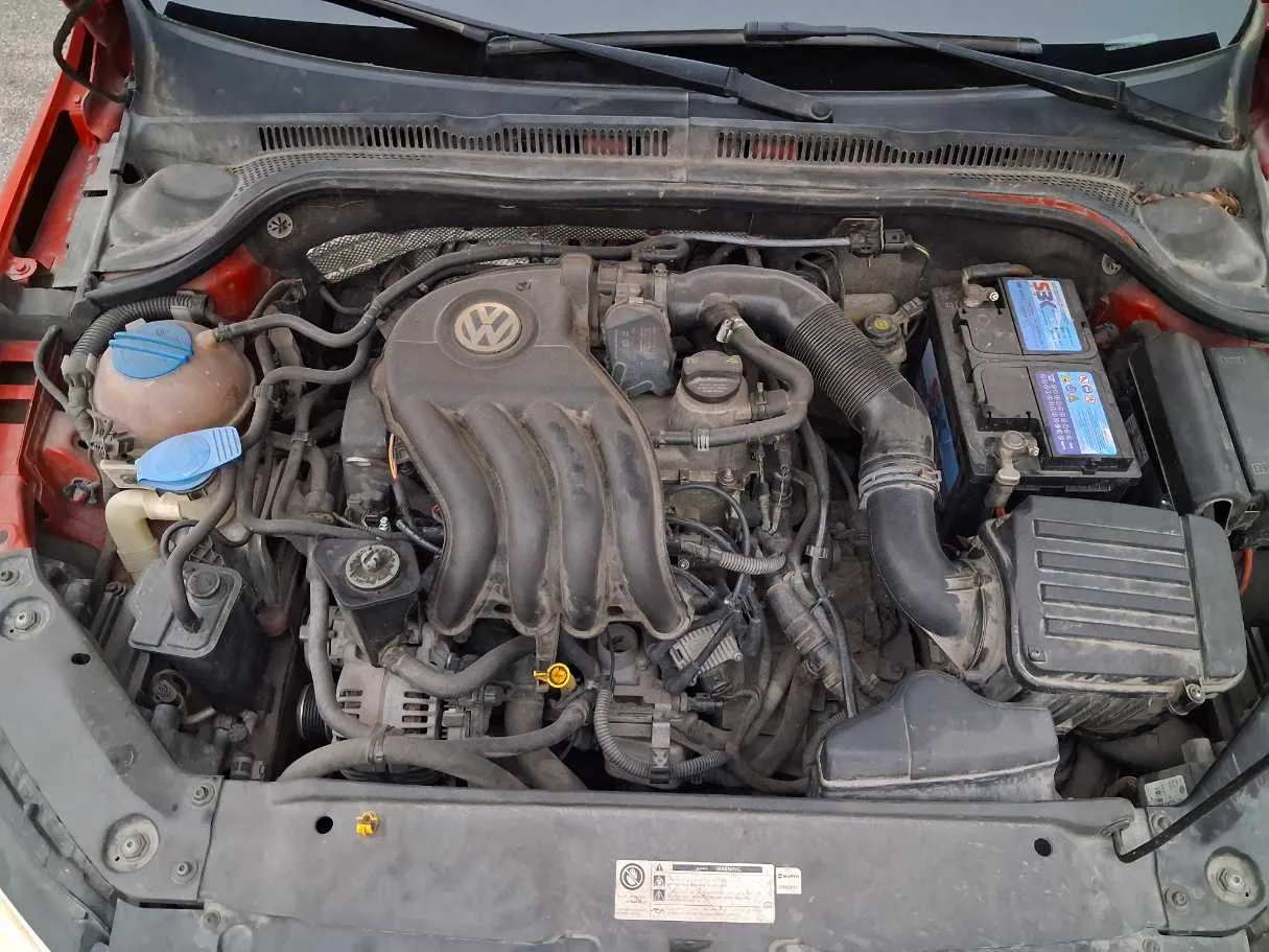 Car image 21