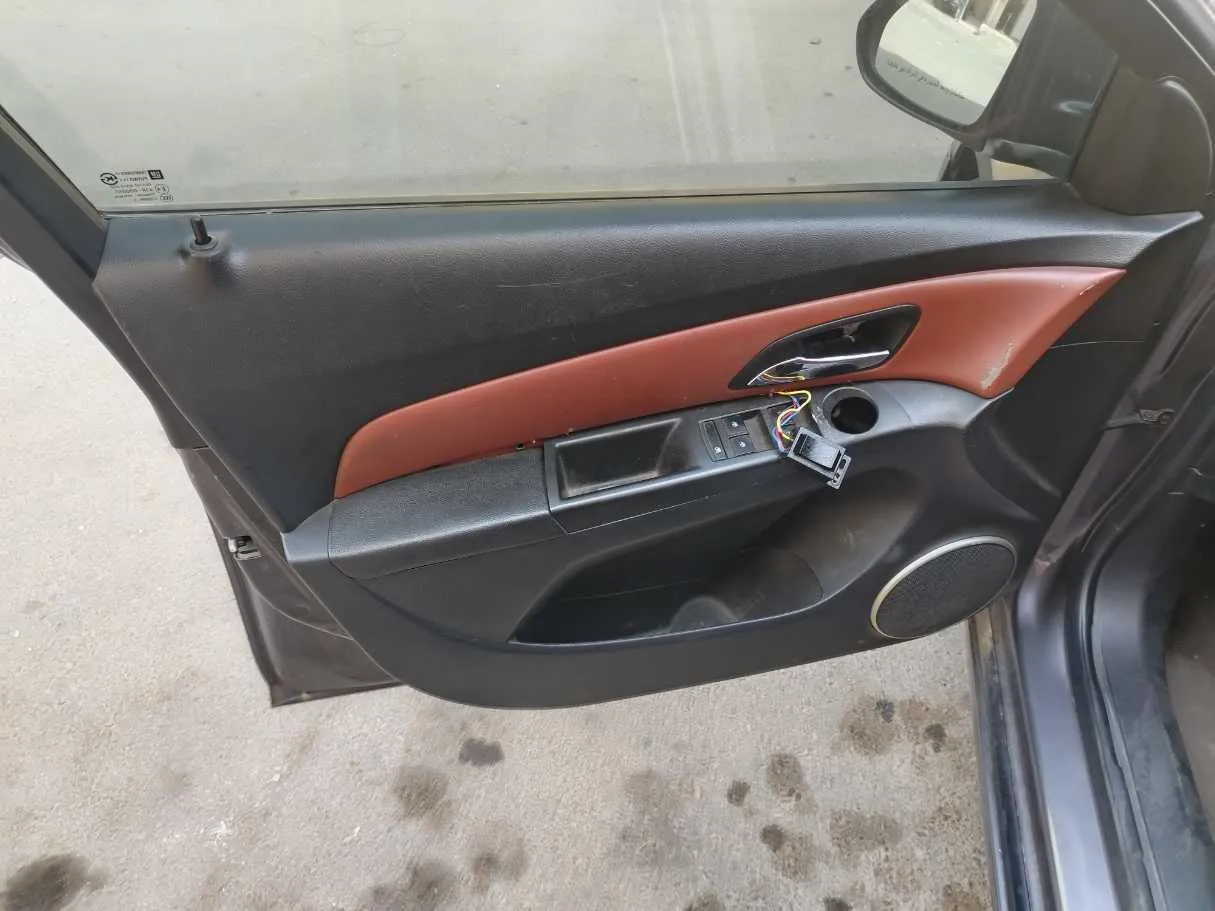 Car image 11