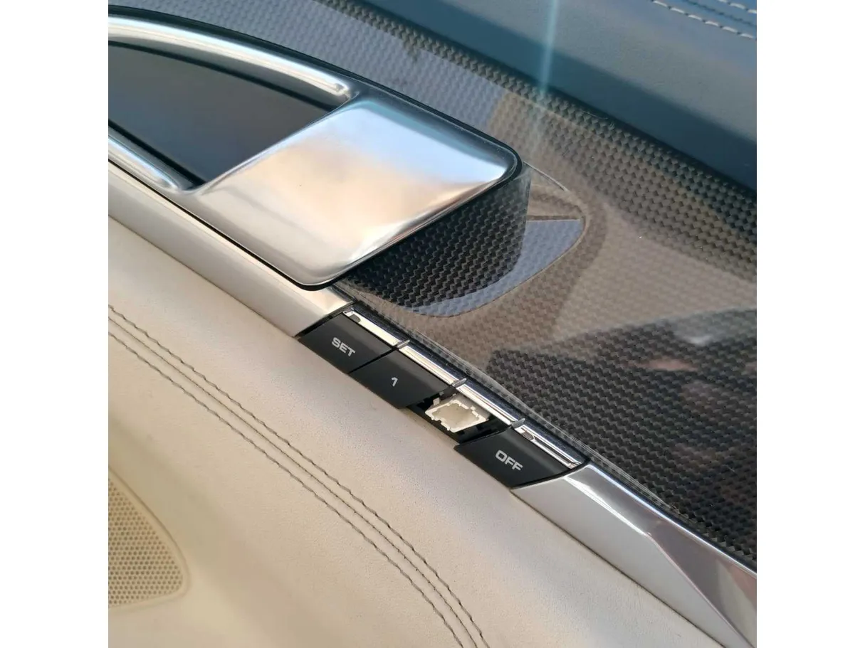 Car image 33