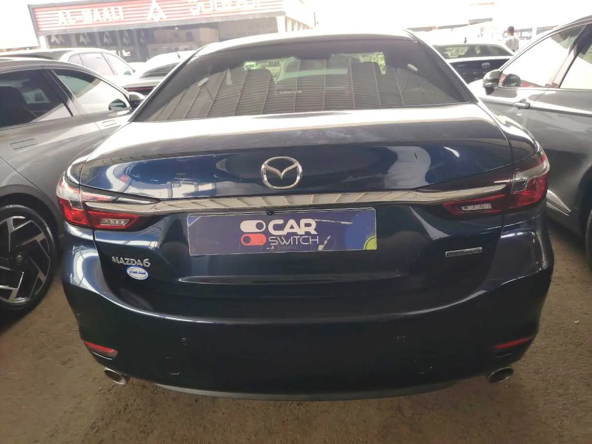 Car image 6