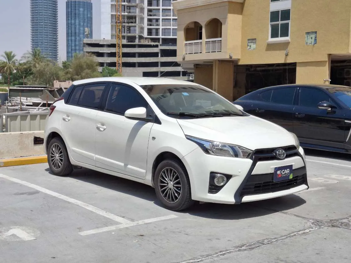 Car image 3