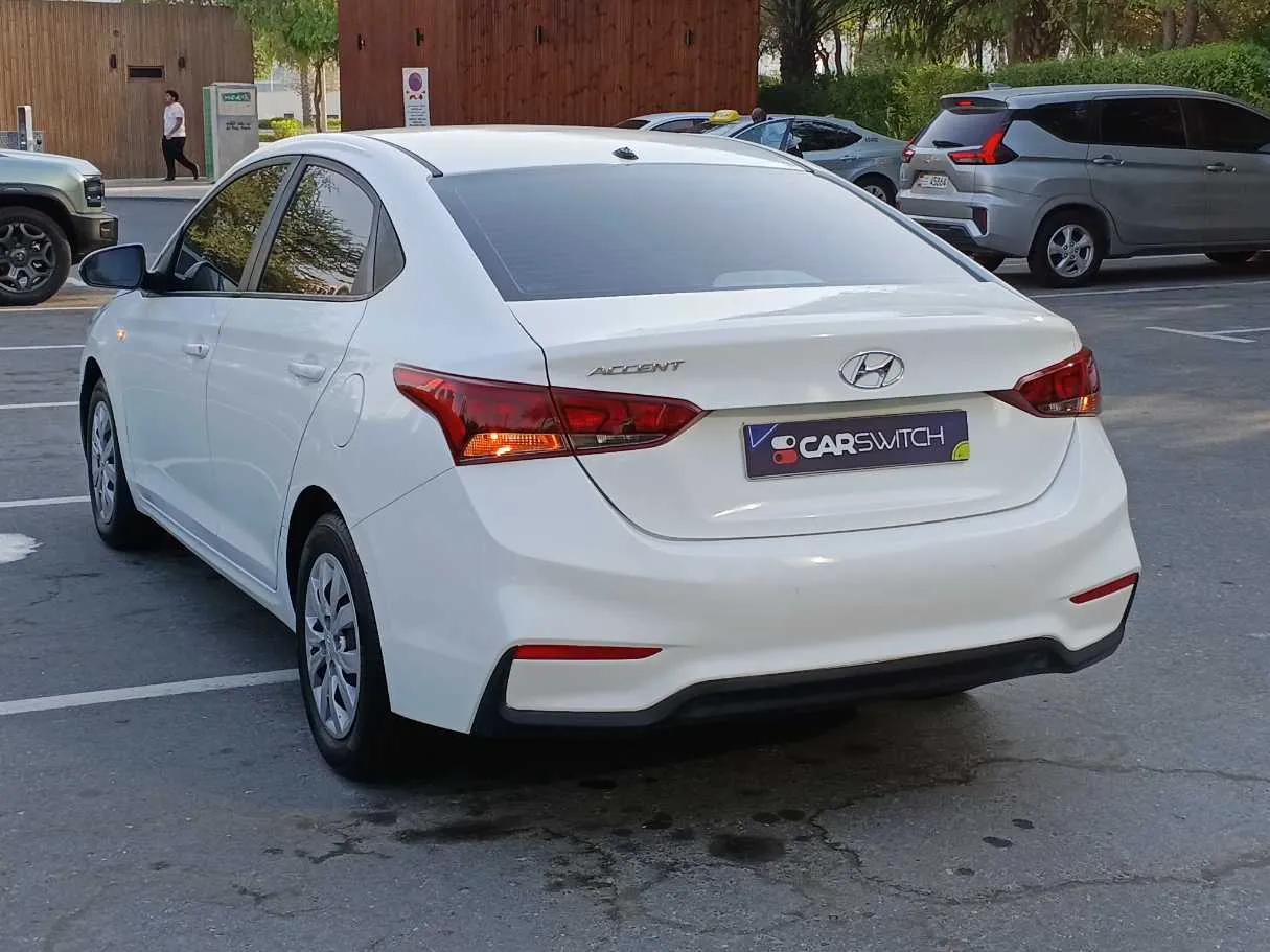 Car image 7