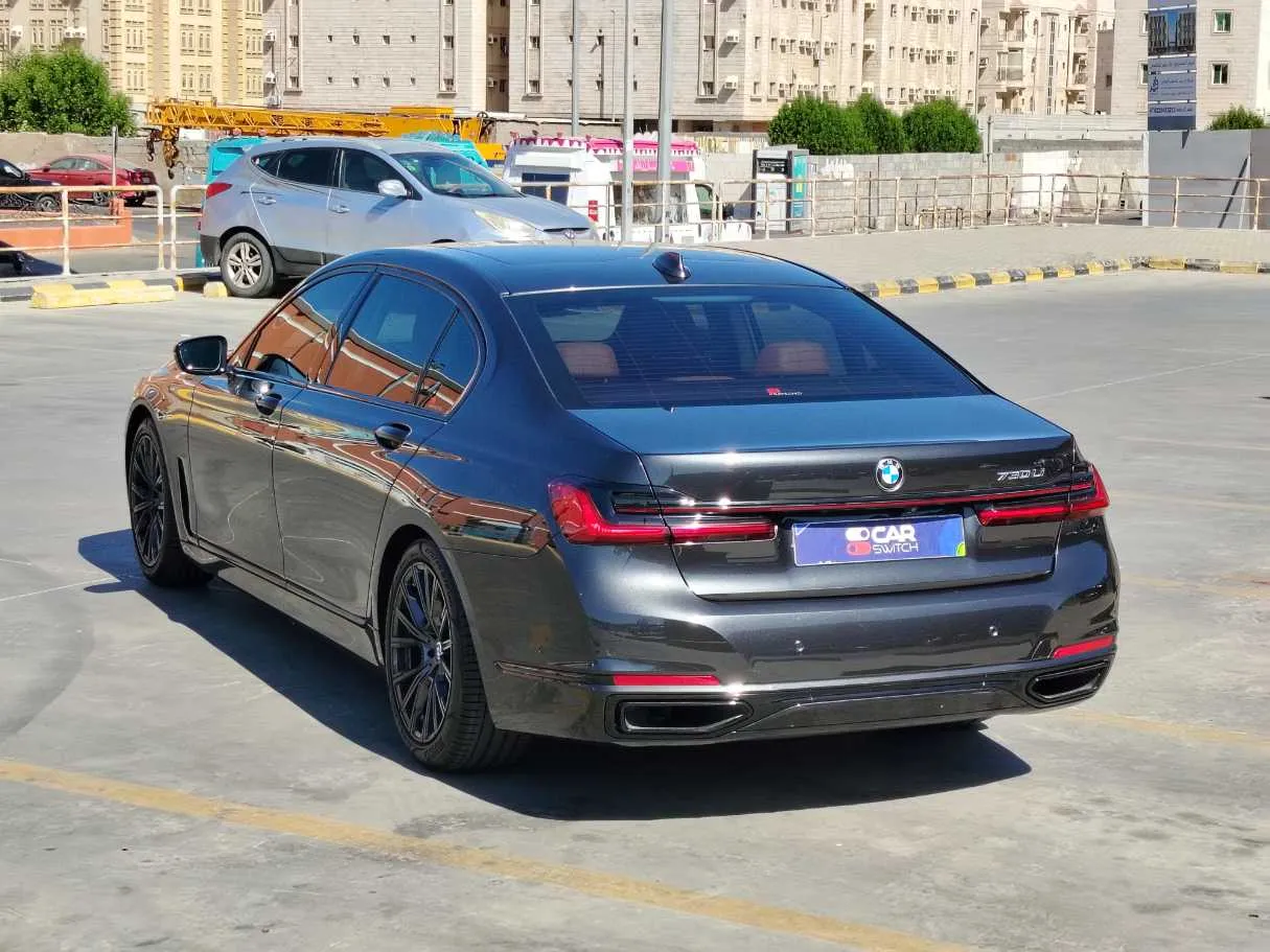 Car image 7