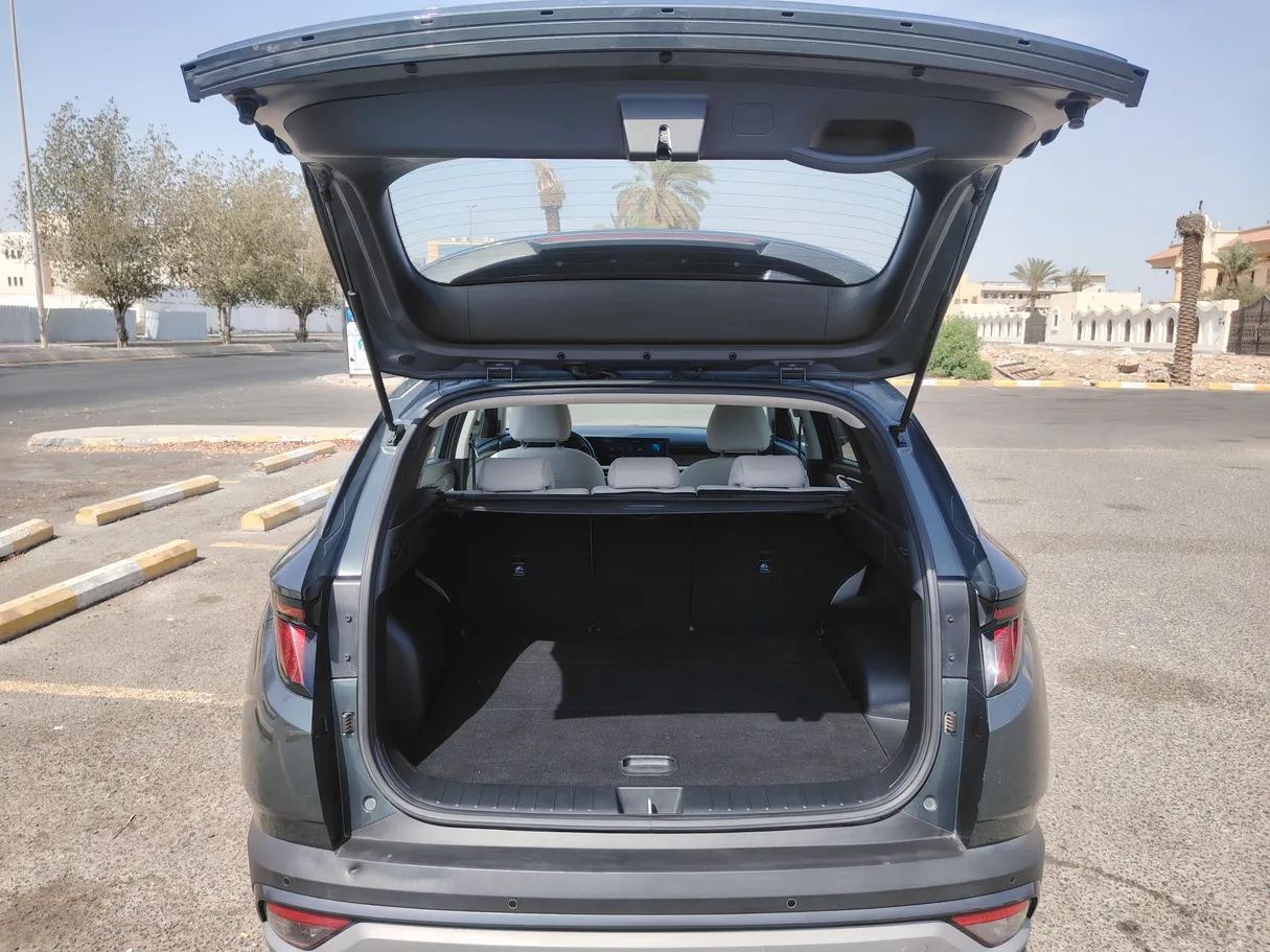 Car image 23