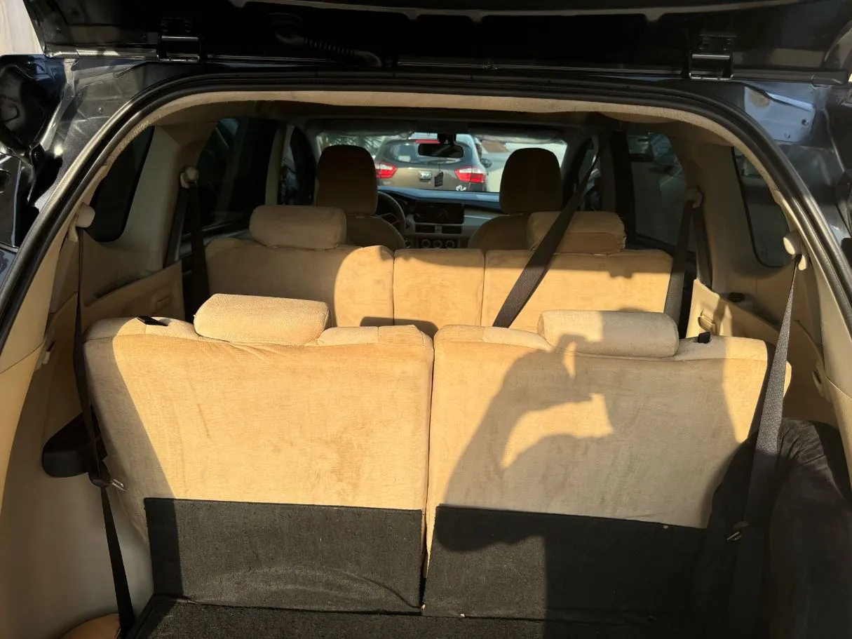 Car image 23