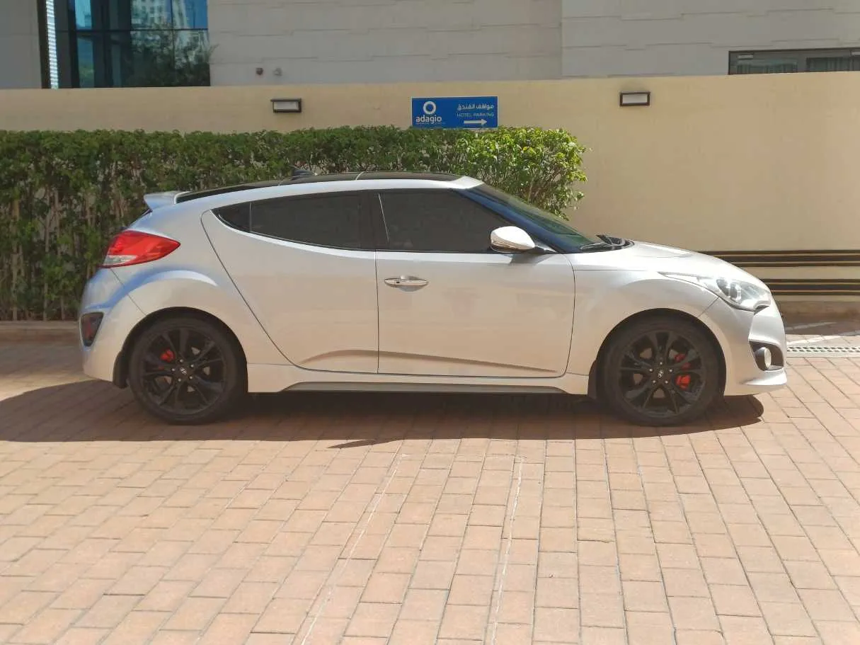 Car image 8