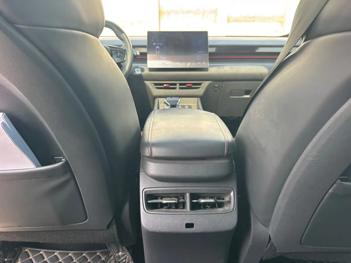 Car image 20