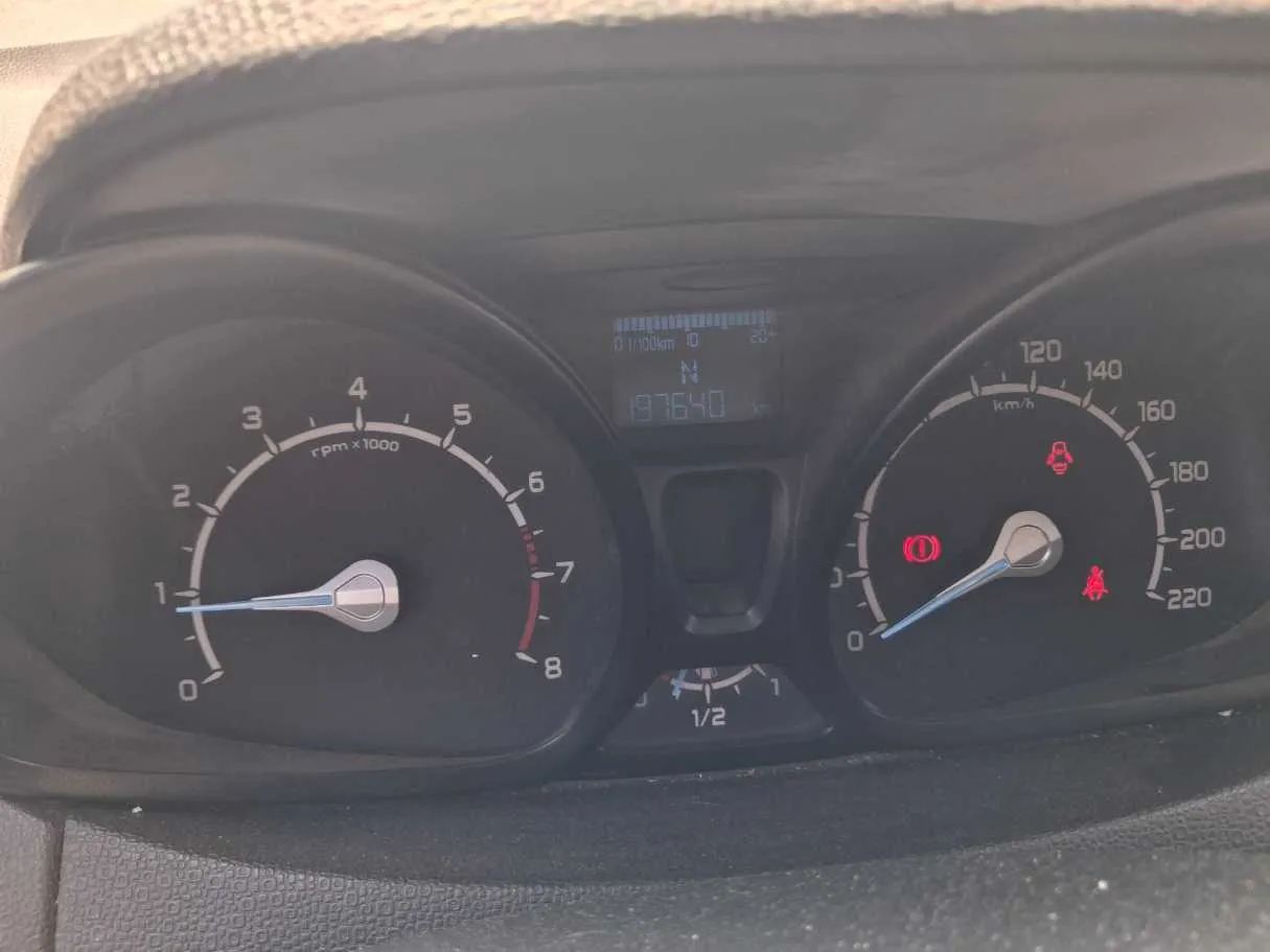 Car image 15