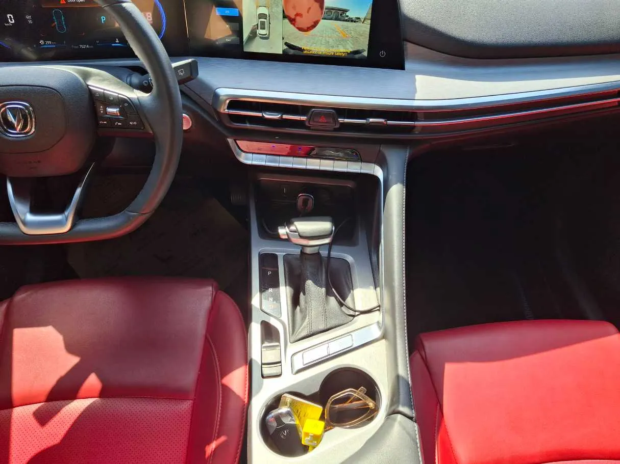 Car image 15