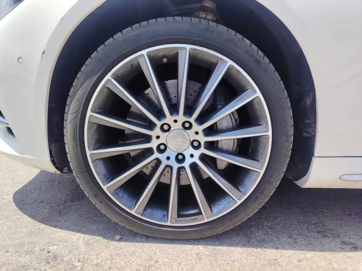 Car image 10