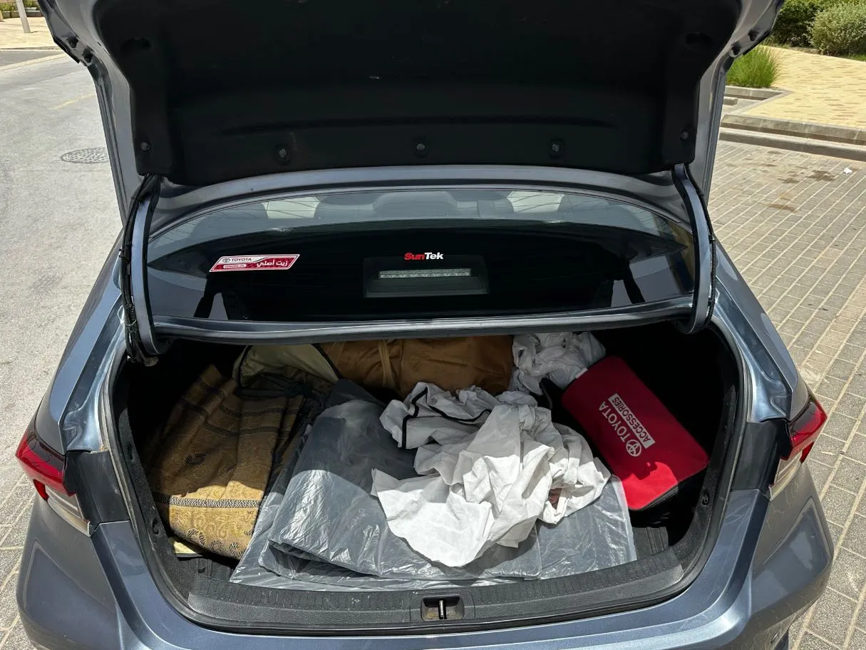 Car image 22