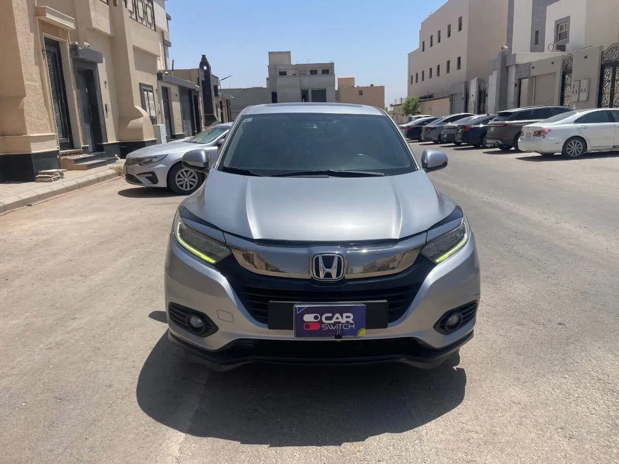 Car image 2