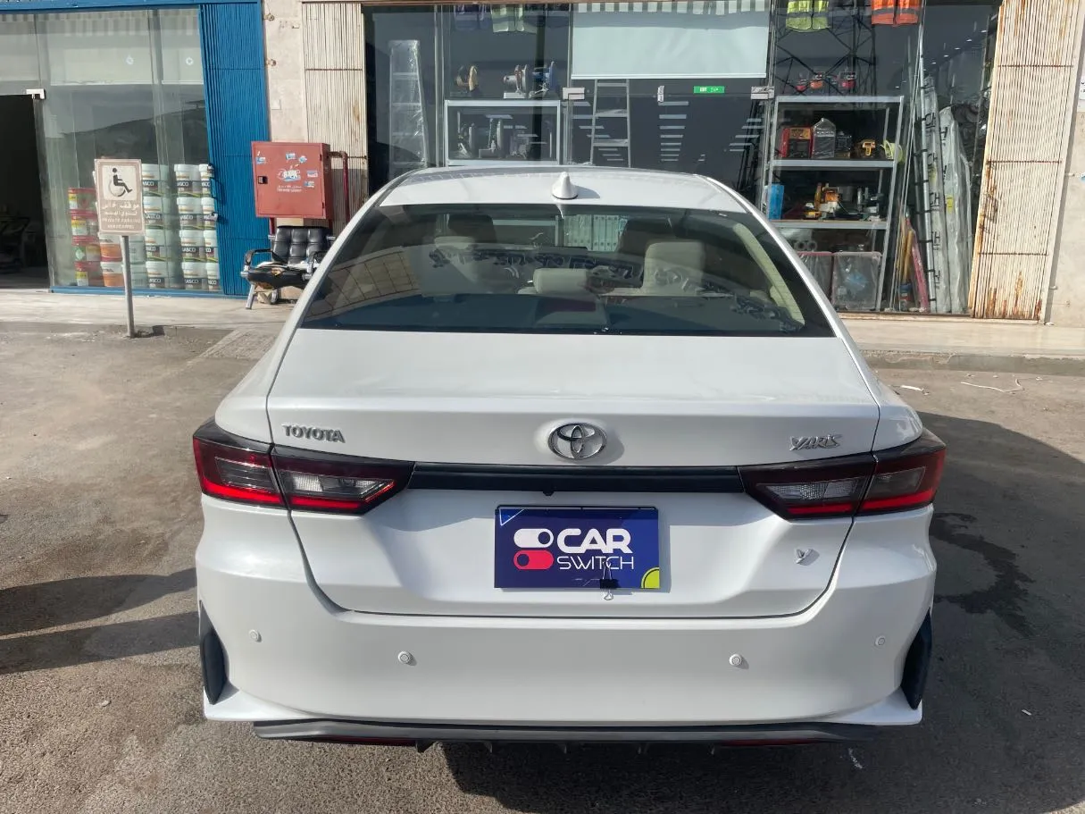 Car image 6
