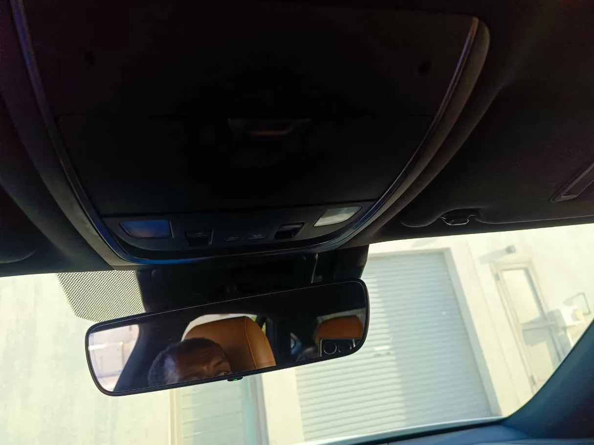 Car image 36