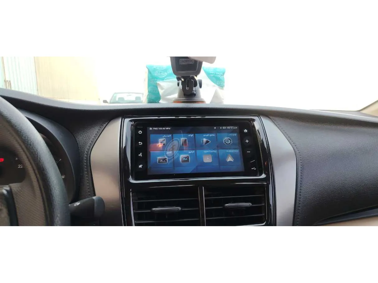 Car image 14