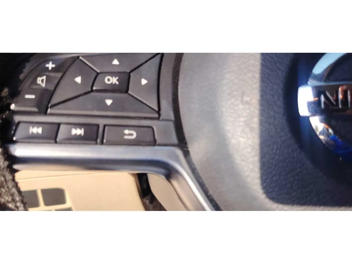 Car image 29