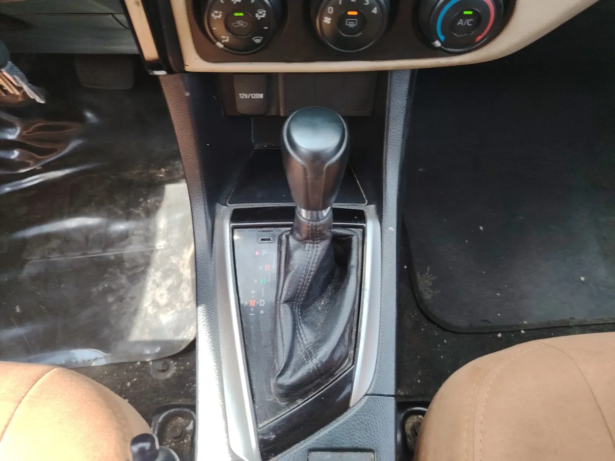 Car image 16