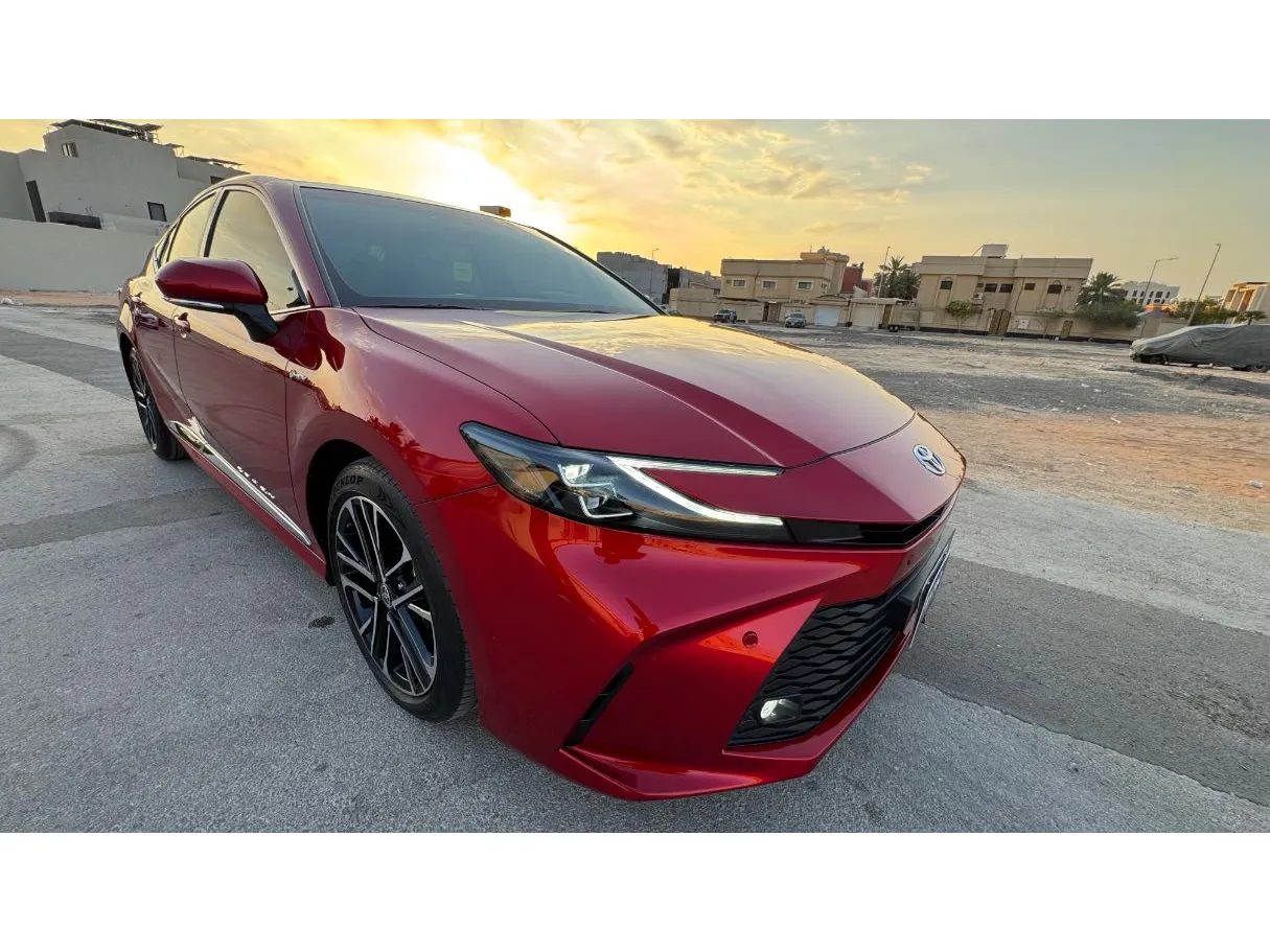 Car image 3